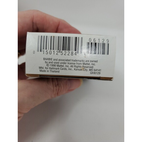 TRAVEL CASE and BARBIE ORNAMENT Hallmark Keepsake Miniature 2pc VTG + Keychain - Picture 13 of 16